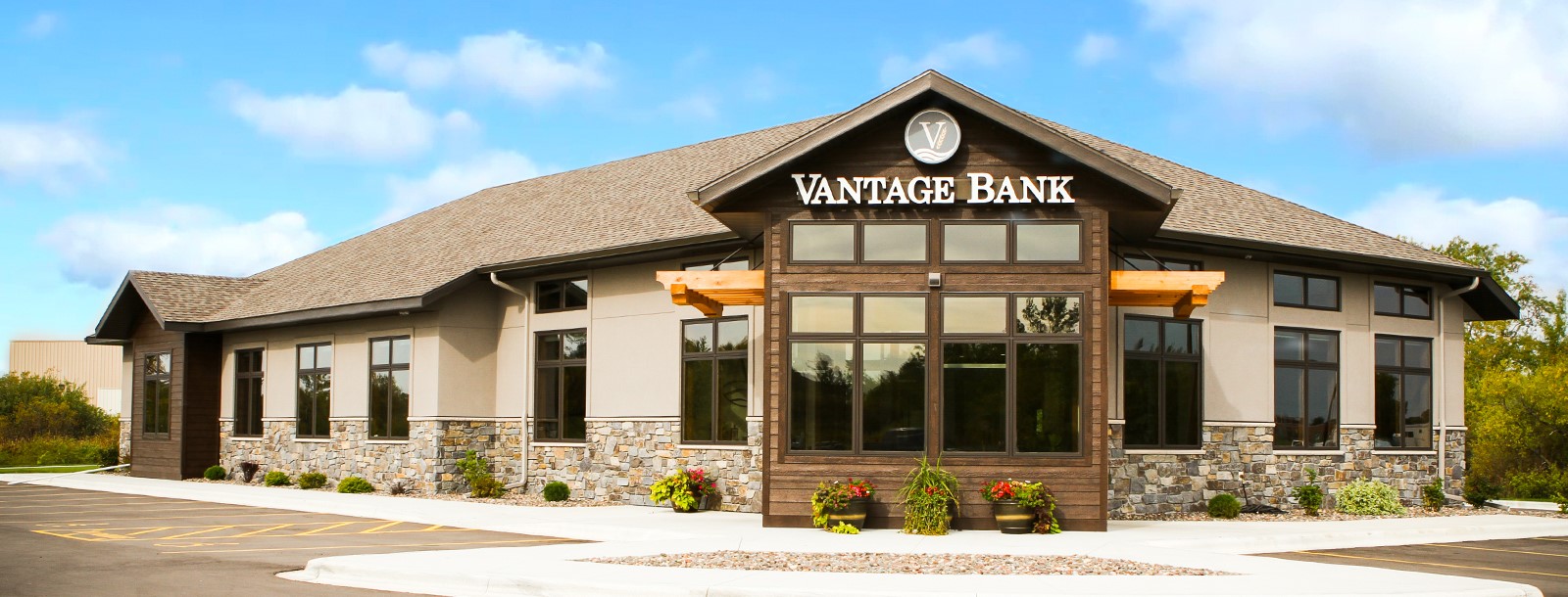 Front of the Alexandria Vantage Bank